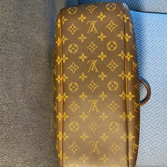 Authentic Louis Vuitton Deauville Monogram Bag - Picture 8 of 8